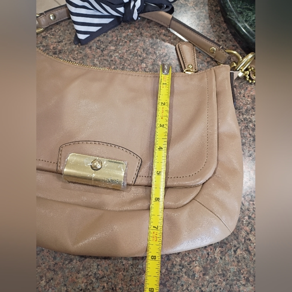 Coach Kirsten tan med leather shoulder bag - Picture 11 of 17